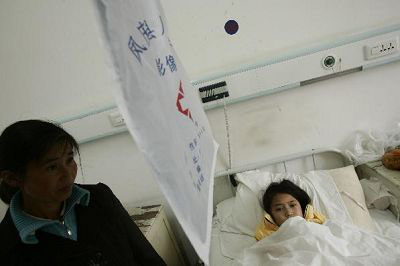 云南凤庆13人死亡车祸调查：48人乘1辆拖拉机