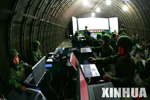 专家下基层检验解放军电磁环境下作战实际效能