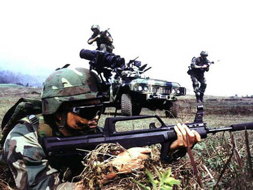 图文：解放军数字化单兵装备