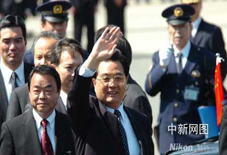 胡锦涛：中国不对任何国家构成军事威胁(图)