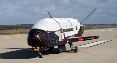 美国无人驾驶空天飞机X-37B
