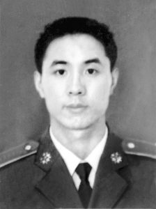 济南军区炮兵连实习士官救灾中过度劳累牺牲