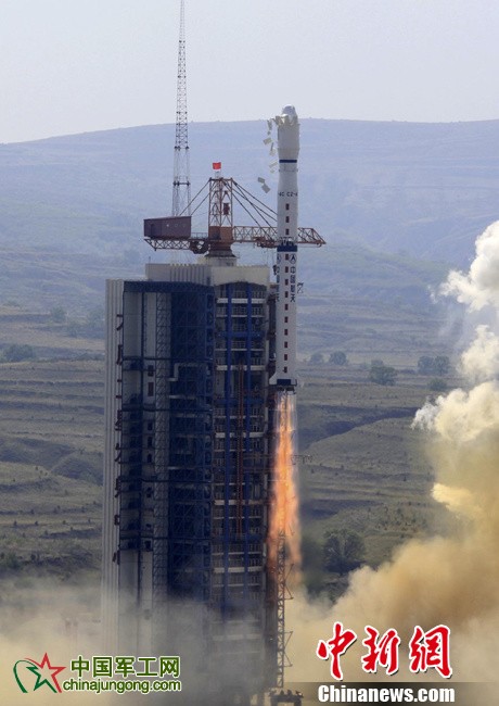 北京时间5月29日15时31分，中国在太原卫星发射中心用&ldquo;长征四号丙&rdquo;运载火箭成功发射&ldquo;遥感卫星十五号&rdquo;，这是中国&ldquo;长征&rdquo;系列运载火箭第164次航天飞行。中新社发 孙自法 摄