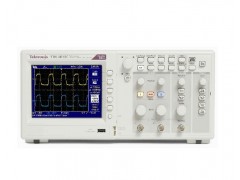 泰克TDS2004C数字存储示波器70MHz带宽示波器图1