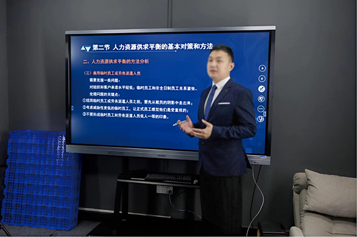 军文知学教育：深耕军队文职人才培养，助力强军事业新发展