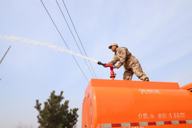 锤炼“迷彩防线”硬作风 以练筑防守护夏甸平安 锤炼“迷彩防线”硬作风 以练筑防守护夏甸平安